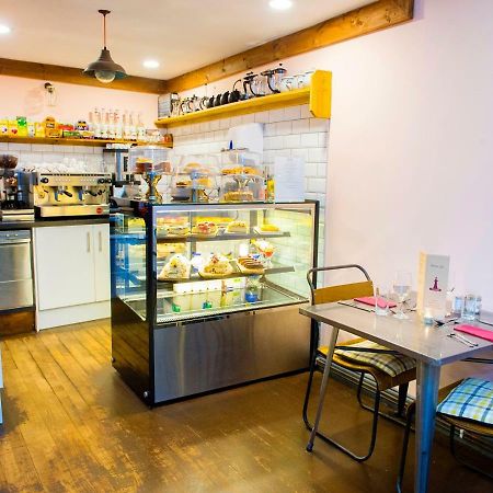 Nik The Greek Acomodação com café da manhã Burry Port Exterior foto