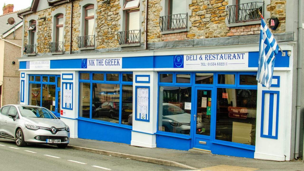 Nik The Greek Acomodação com café da manhã Burry Port Exterior foto